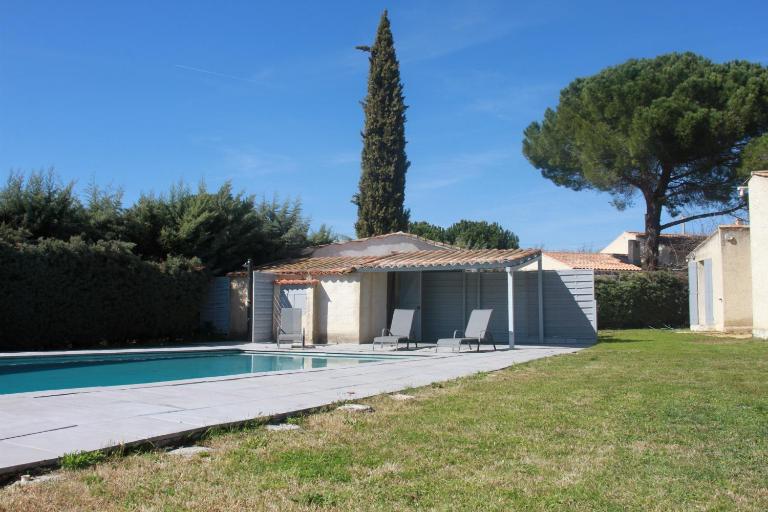 Villa avec piscine dans le Luberon - Chambres d'hôtes Tour d'Aigues