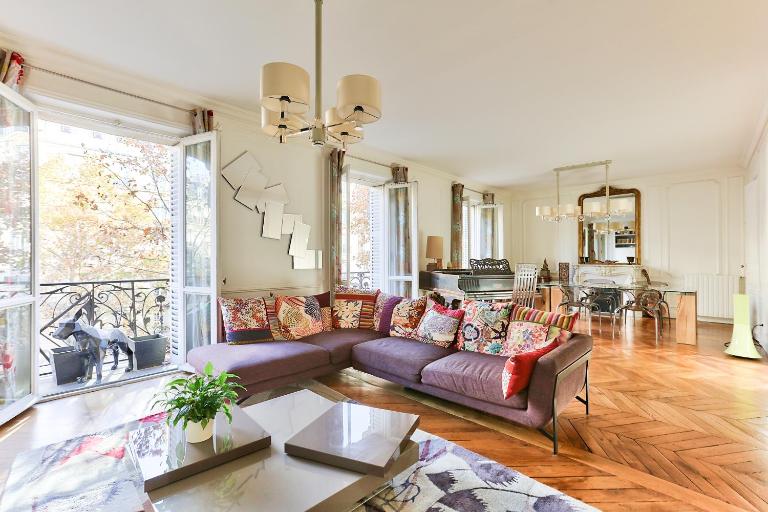 Appartement 140m2 proche des Champs Elysées - B&B Parigi
