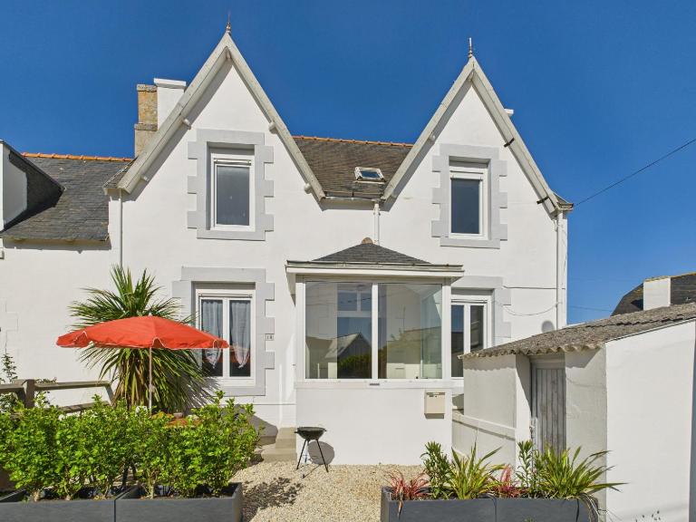 Maison pour 6 proche du port et de la plage - B&B Treffiagat