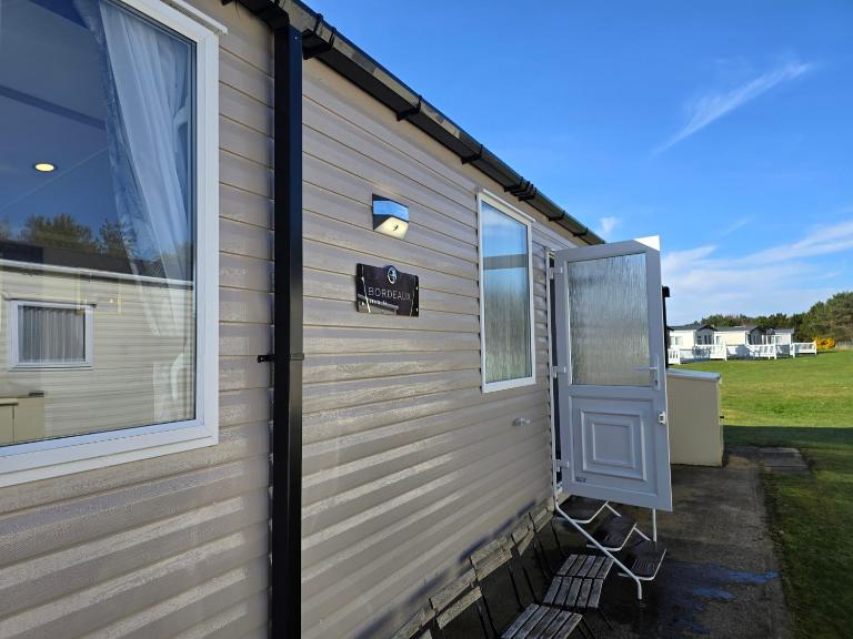 3 Bed-Sleeps 8-Free Parking-5 Min to Beach - B&B Dornoch