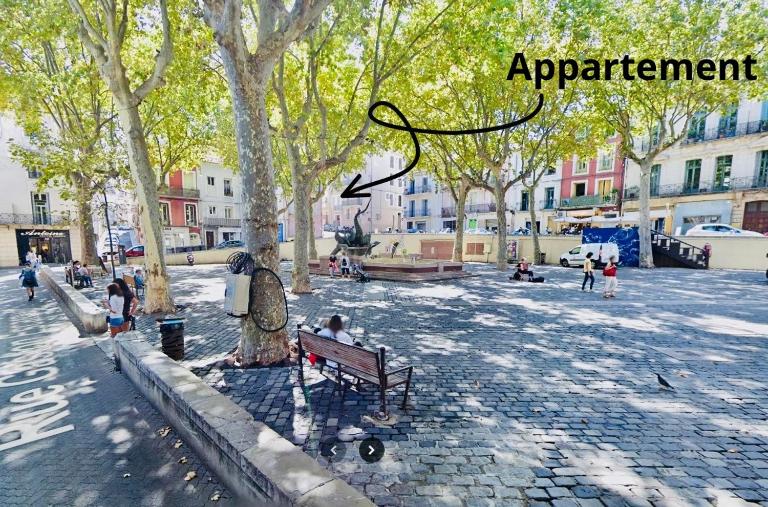 Joli appart climatisé sur Place de la Mairie - Ferienwohnung Sète