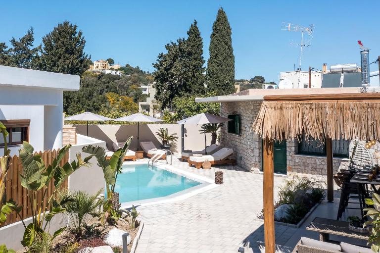 Lythari Summer Villa - Bed and Breakfast Afántou