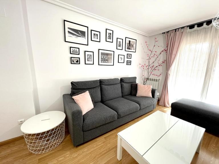 Residencial Neo Txelmisa - Bed and Breakfast María de Huerva