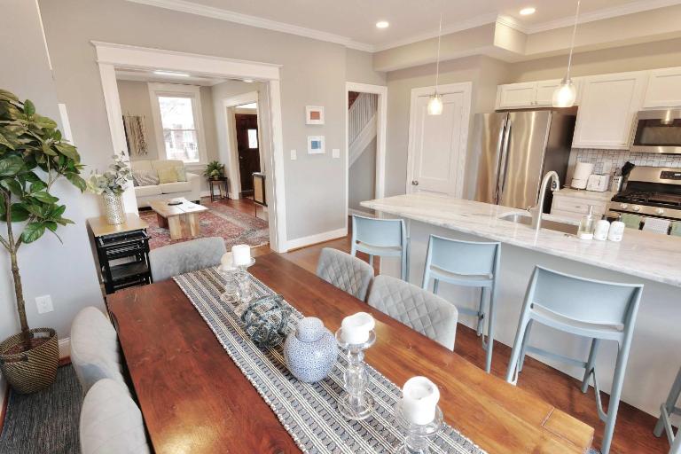 Taylor St Townhouse - Private Parking - Ferienwohnung Washington