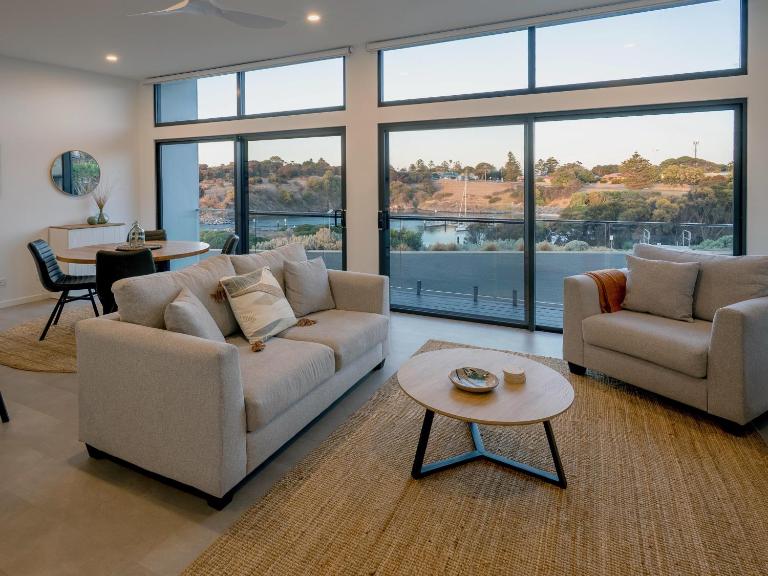 Cove Landing Ocean View Apt-02 James Comrie Sleeps 4 - Ferienwohnung Penneshaw