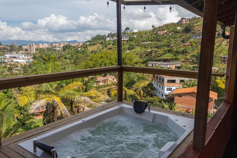 EDYMA Cabaña con JACUZZI - B&B Guatapé