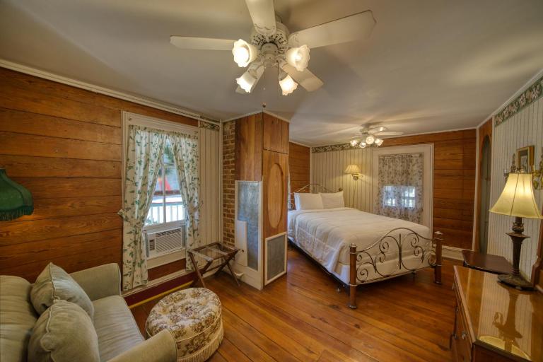 Downtown Magnolia Ste Piedmont - Ferienwohnung Eureka Springs
