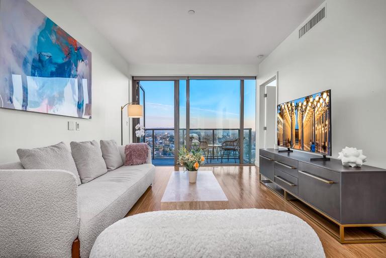 The Sky Gem - B&B Los Angeles