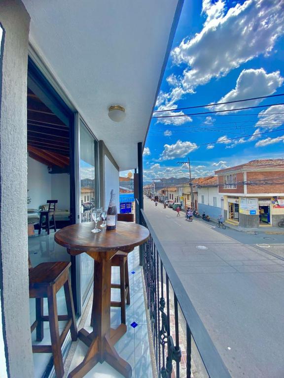 Apartamento céntrico en Cartago - B&B Cartago