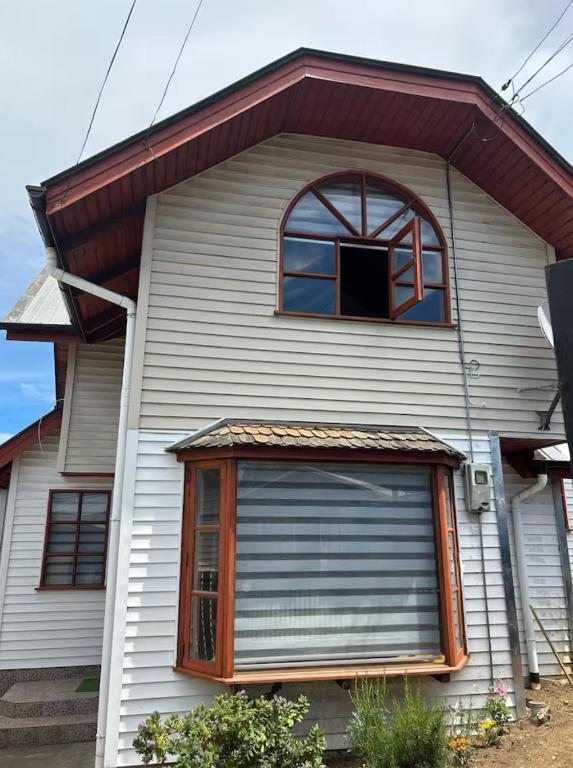 Hostal Livary Puerto Varas - B&B Puerto Varas