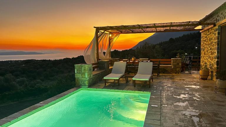 Cassiopea Guest House Evia Greece - Chambres d'hôtes Nerotriviá