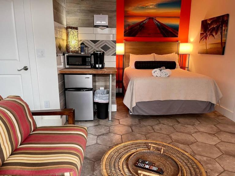 GIPH Sunset Suite Near the Pier - Ferienwohnung Galveston