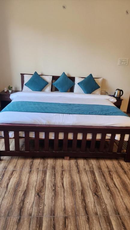 O M G Home Stay - B&B Rāmnagar