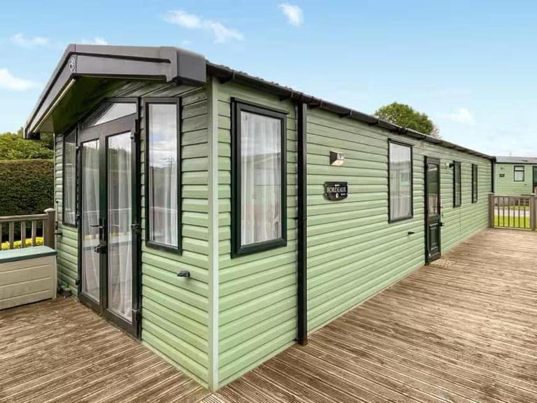 Bordeuax Holiday home by the river Nidd N24 - B&B Knaresborough