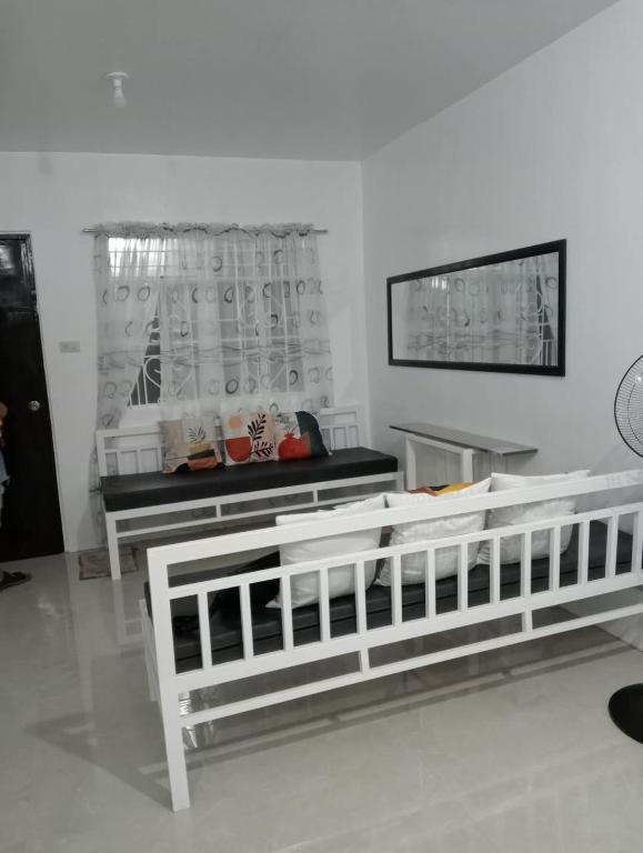 Bahay Ko 2 transient home in Sariaya - Chambres d'hôtes Sariaya