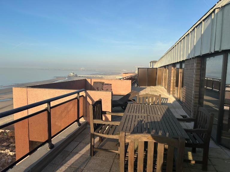 Beautiful one-bedroom apartment with a phenomenal sea view T201 - B&B Blankenberge