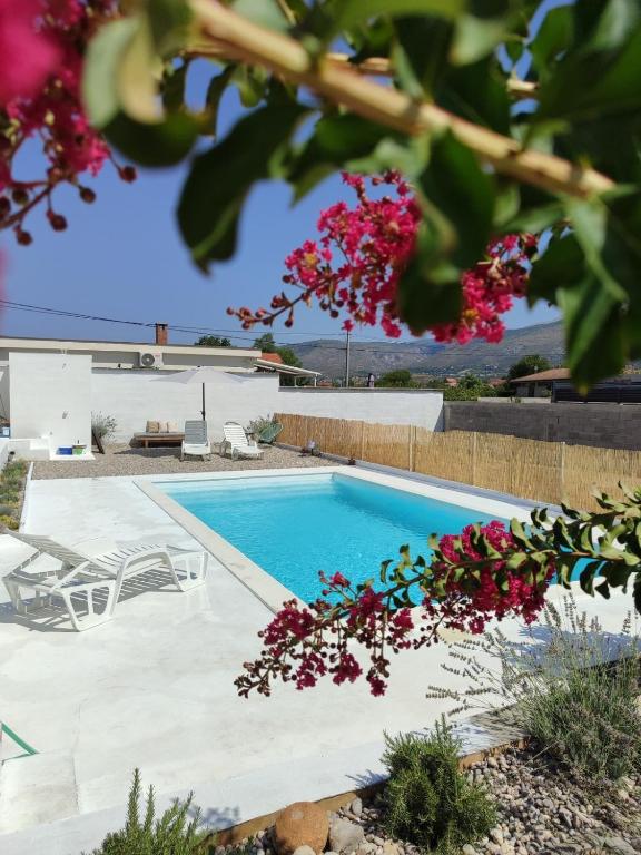 Boutique pool house Blagaj - B&B Kosor