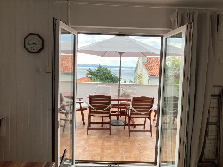 Apartman Feješ - B&B Klenovica