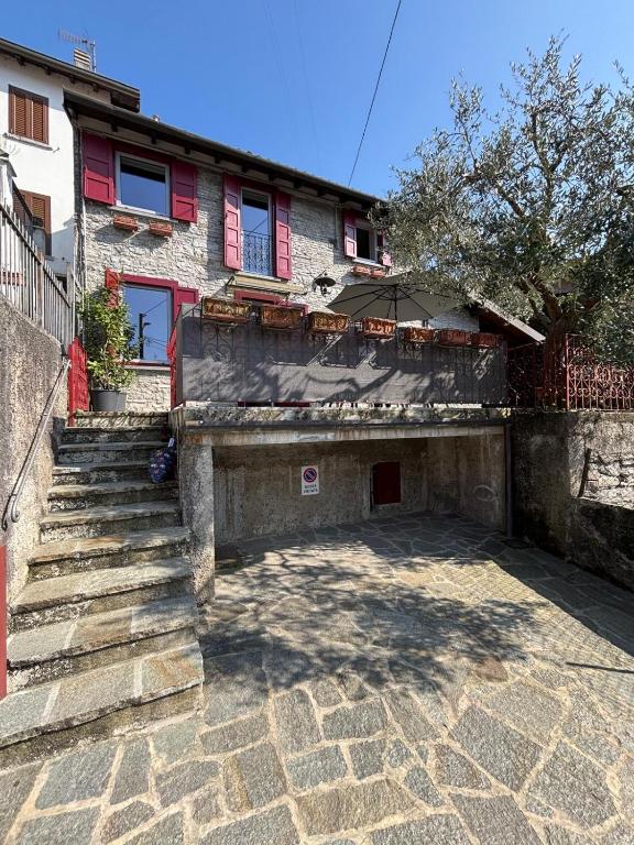 Ester Lakehouse, graziosa casa indipendente - B&B Lierna