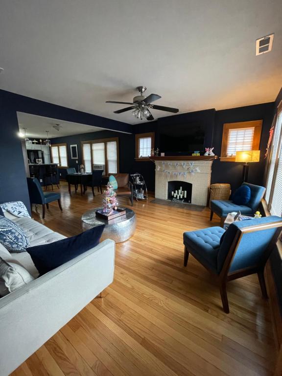 Get Kozy in Kenwood - Ferienwohnung Syracuse