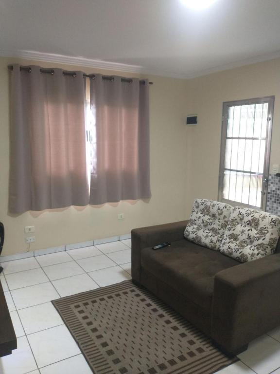 Casa completa a 10 min do aeroporto Guarulhos - Chambres d'hôtes Guarulhos