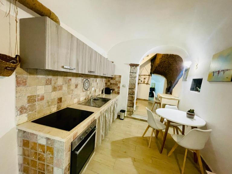 Domo Mea Authentic and modern at the castle - B&B Bosa