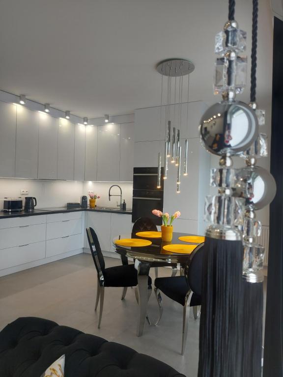 Apartament Black Glamour 728-828-835 - Chambres d'hôtes Cedzyna