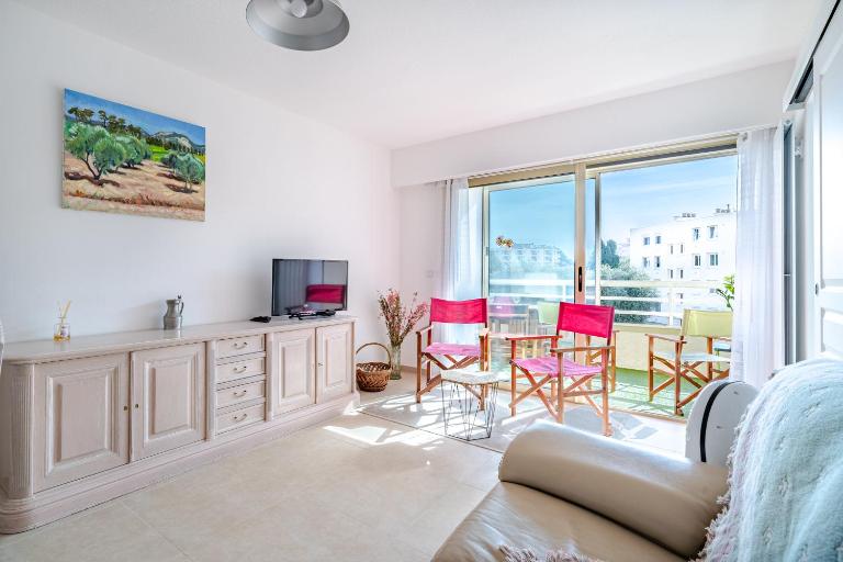 2 pièces Calme Proche de la mer Parking en sous-sol - B&B Cagnes-sur-Mer