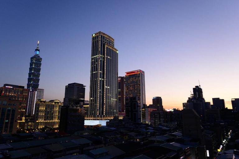 Modern Style Apt XinYi - B&B Taipei