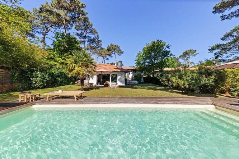 Villa bohème chic avec piscine & jardin au Pyla - B&B La Teste-de-Buch