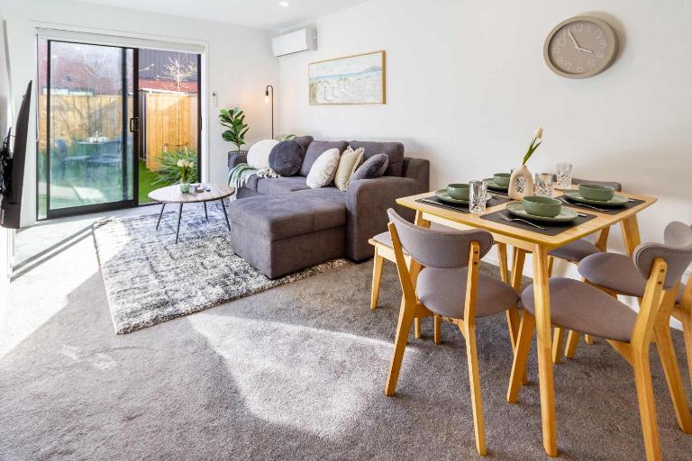 CBD 2BR with Backyard - Walk Everywhere - B&B Christchurch