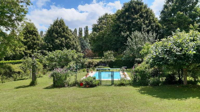 Sweet home, 15 mn from the 24h Le Mans circuit with swimming pool - Breakfast included - B&B Parigné-le-Pôlin