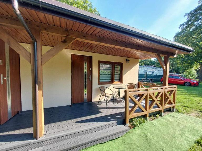 Domek letniskowy ,,Jolczyn'' - B&B Nowęcin
