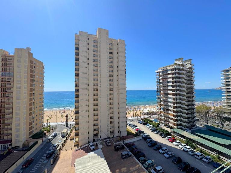 Playmon Bacana - B&B Benidorm