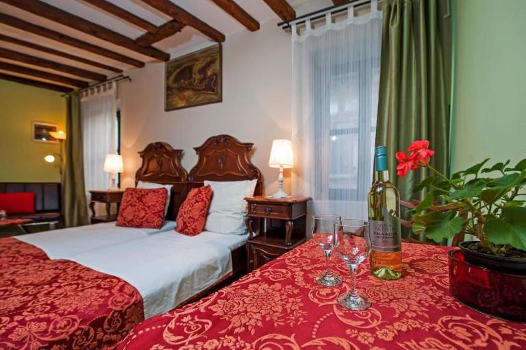 Antique Studio Oscar III - B&B Rovigno