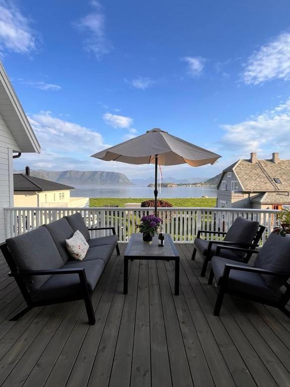Cozy house with sea view close to Ålesund - B&B Ålesund