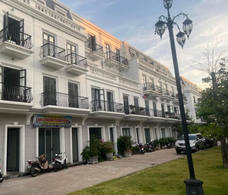 Vincom Shophouse - Bed and Breakfast Dong Hoi