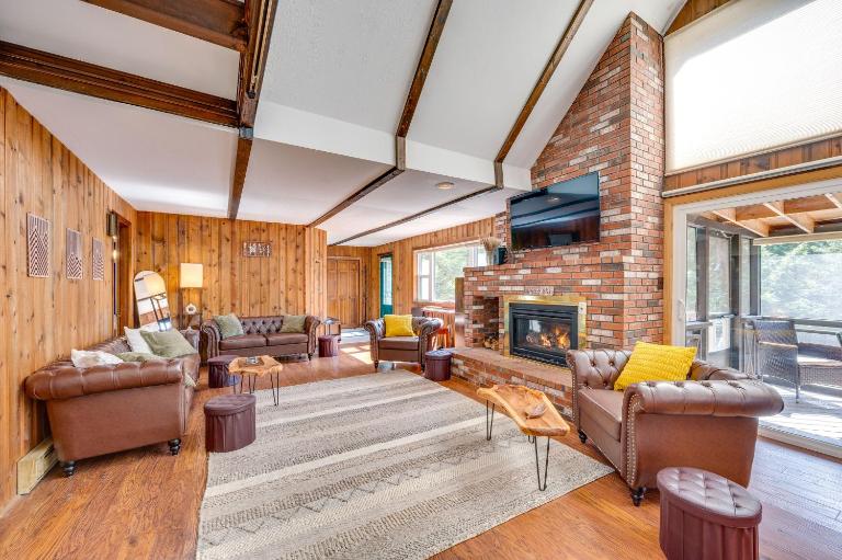 Haverhill Mtn Retreat w/ Deck: Hike, Ski & Relax - Ferienwohnung Woodsville