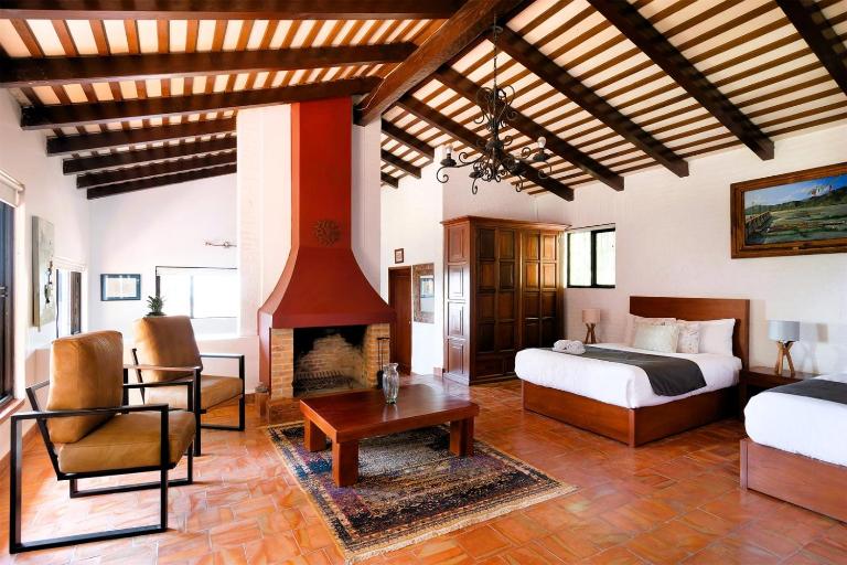 ANANA Rancho San Rafael | 3 BR & private porch - Bed and Breakfast Ajijic