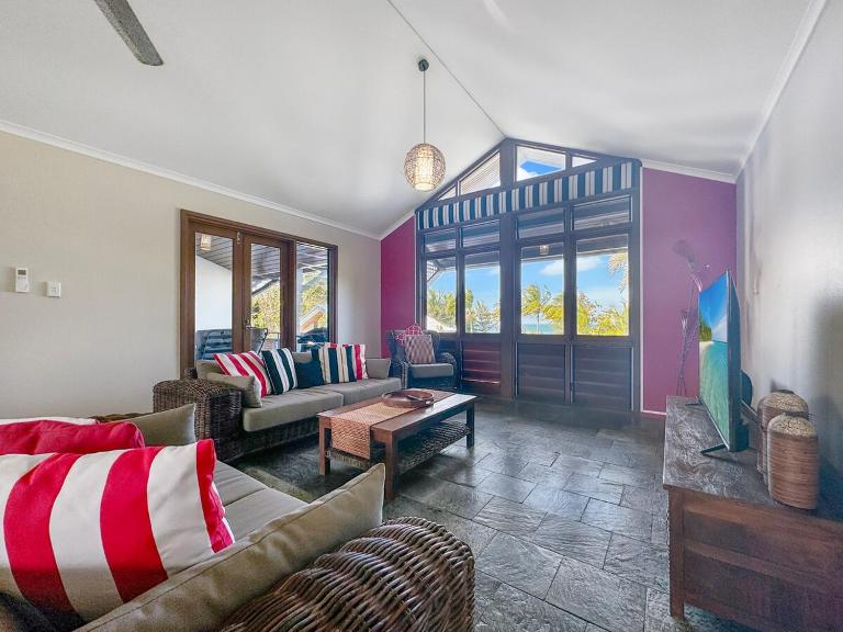 Wongalinga Beachfront Apt 5 - Bed and Breakfast Mission Beach