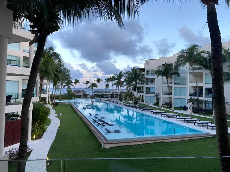 Best Beachfront Location at Elements - Ferienwohnung Playa del Carmen