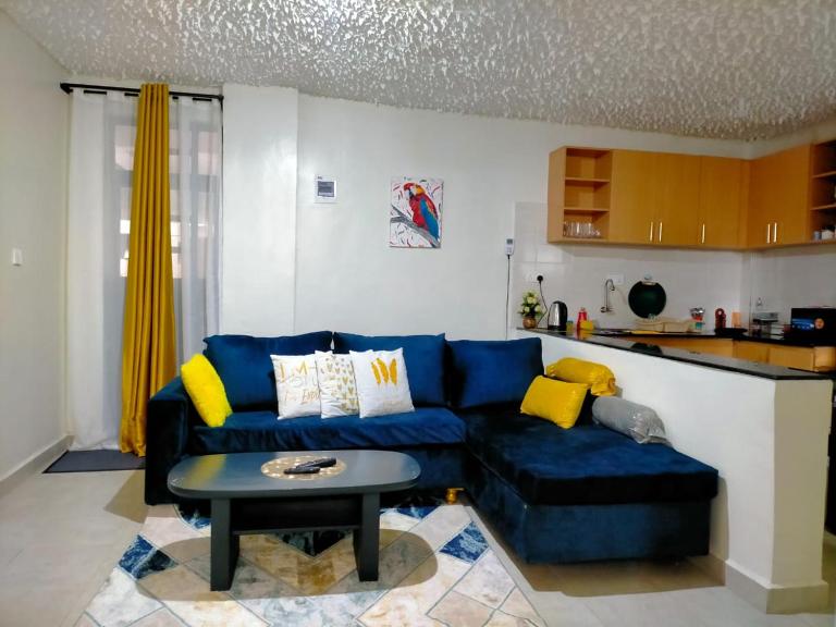 Blue Petals Homestays - B&B Nanyuki
