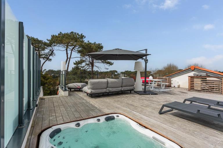 Rooftop avec jacuzzi et vue dégagée haut de gamme - Chambres d'hôtes Anglet