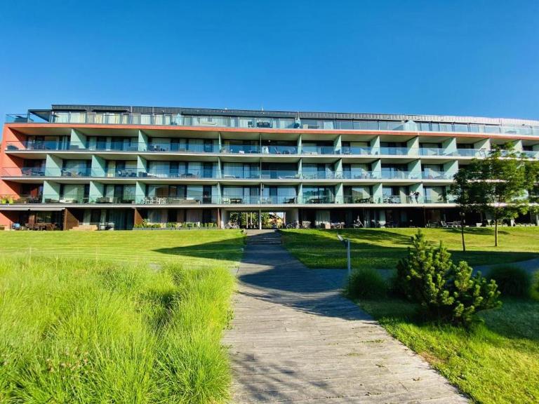 BL Yacht Club A III58 - B&B Balatonlelle