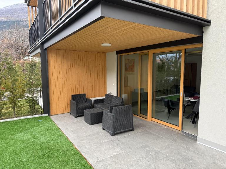 Trui Ensemble Apartment Alpine Escape with Garden - Bed and Breakfast Laas