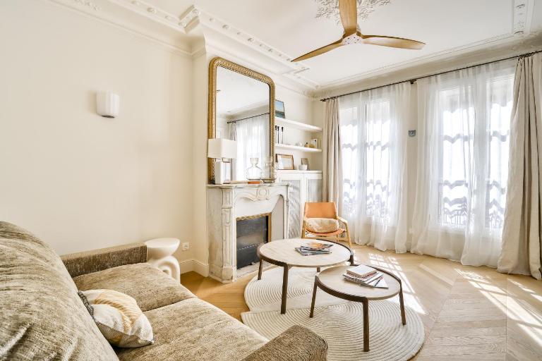 Aesthetic and Large T2 in the edge of Le Marais - Bed and Breakfast Parijs