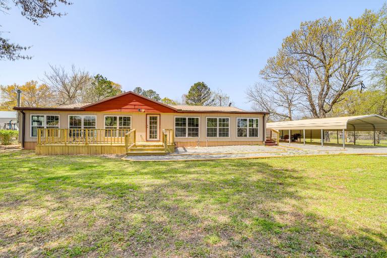 Walk to Beach: Eufaula 'Fisherman’s Delight' Home - Chambres d'hôtes Eufaula
