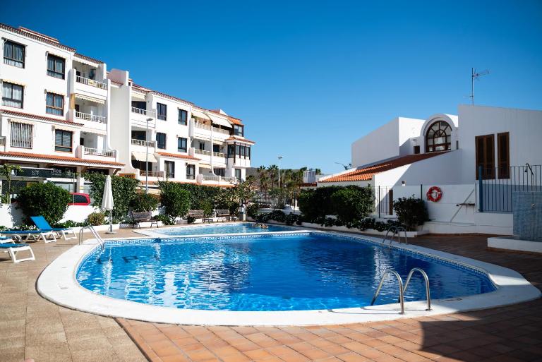 los cristianos pool & sun apartment - Chambres d'hôtes Los Cristianos