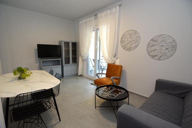 IRON House - B&B Kavala