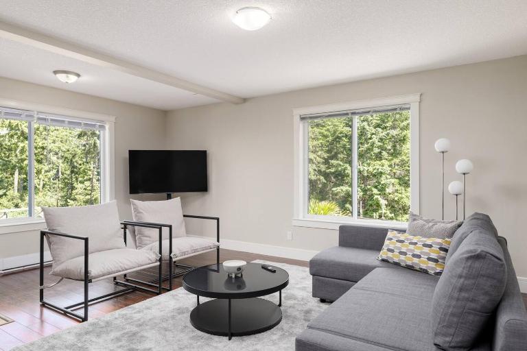 Peaceful spacious 2BR Suite Free Parking - B&B Nanaimo